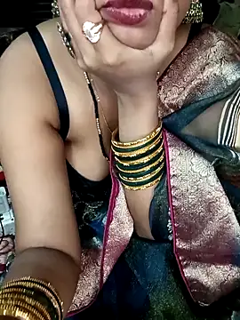 Im Cute online show from 10/10/25, 09:04