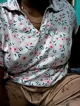 Im Cute online show from 10/16/25, 05:32