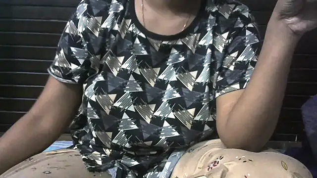 Im Cute online show from 11/18/25, 07:17