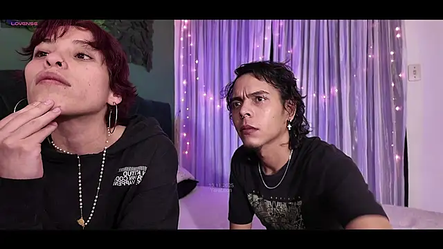 Snapshot of KokoAndRin chatting on 11/13/25, 10:24 KokoAndRin online show from 11/13/25, 10:24