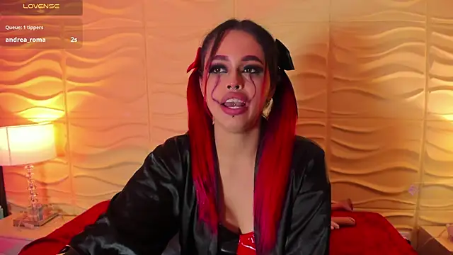 EvaaFoxxy1 online show from 10/12/25, 04:30