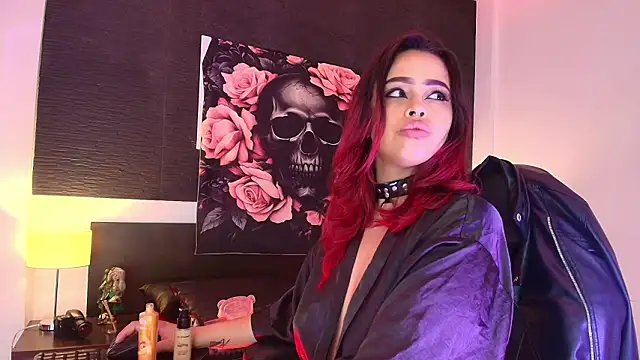 EvaaFoxxy1 online show from 02/21/26, 11:45