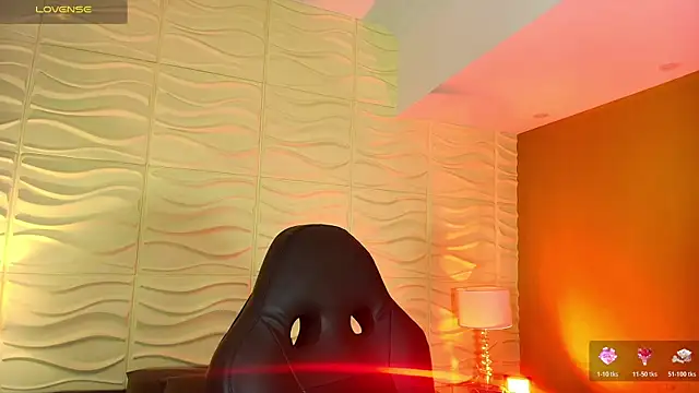 EvaaFoxxy1 online show from 11/09/25, 03:54