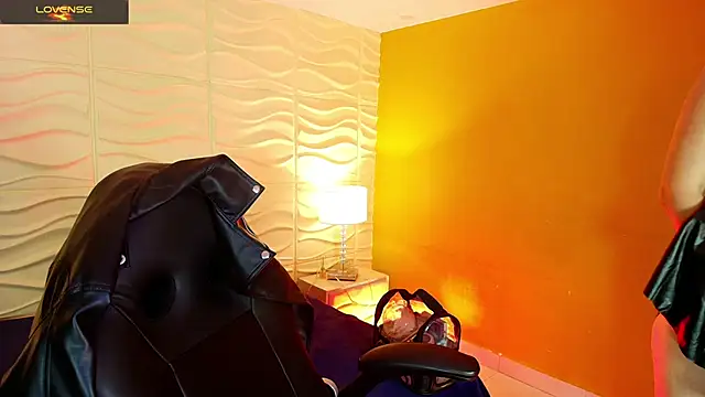 EvaaFoxxy1 online show from 11/20/25, 03:51