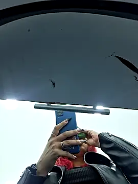 EvaaFoxxy1 online show from 10/04/25, 02:24