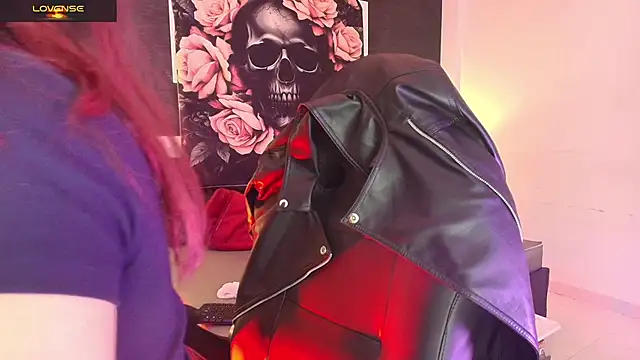 EvaaFoxxy1 online show from 02/15/26, 12:26