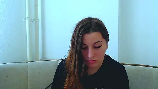 Helen Adams  online show from 03/10/25, 09:45