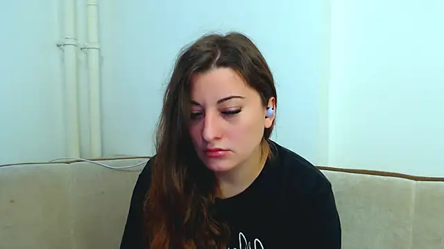 Helen Adams  online show from 12/19/24, 08:23