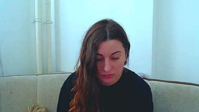 Helen Adams  online show from 02/05/25, 08:32