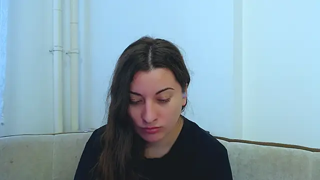 Helen Adams  online show from 03/05/25, 08:21