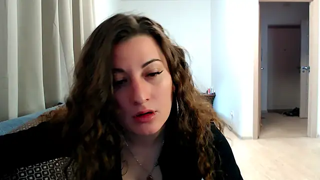 Snapshot of Helen_Adams_ chatting on 05/05/26, 06:05 Helen Adams online show from 05/05/26, 06:05