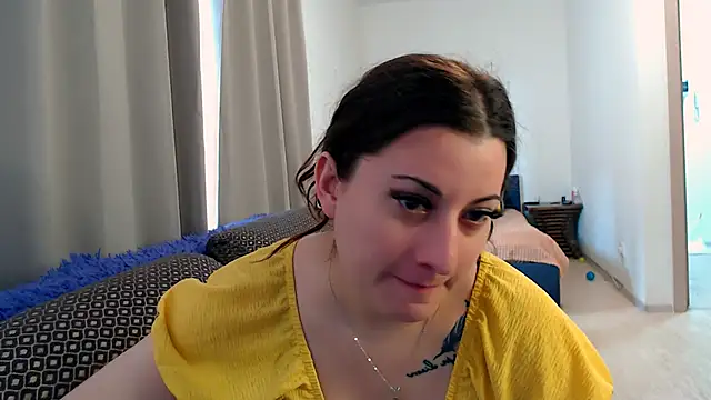 Snapshot of Helen_Adams_ chatting on 06/01/26, 06:02 Helen Adams online show from 06/01/26, 06:02