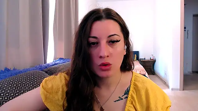 Snapshot of Helen_Adams_ chatting on 06/04/26, 06:07 Helen Adams online show from 06/04/26, 06:07
