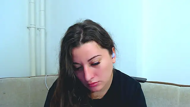 Helen Adams  online show from 12/24/24, 04:33