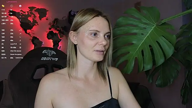 Snapshot of Sam_Klaus chatting on 10/08/25, 09:15 Sam Klaus online show from 10/08/25, 09:15