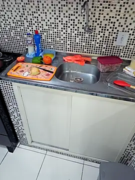 Snapshot of moreninhasilva chatting on 10/15/25, 12:42 moreninhasilva online show from 10/15/25, 12:42