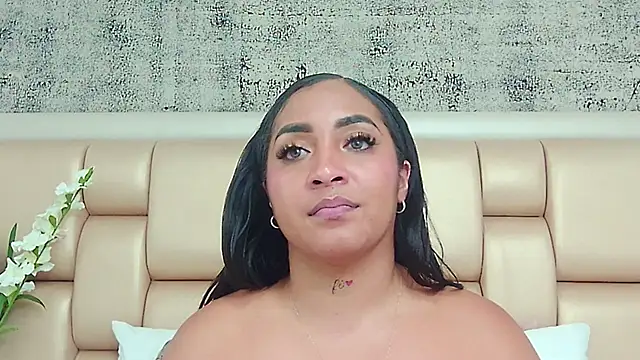 Snapshot of KateVenegas chatting on 02/21/25, 08:16 KateVenegas online show from 02/21/25, 08:16