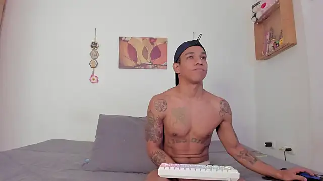 its me miley online show from 04/17/26, 03:04