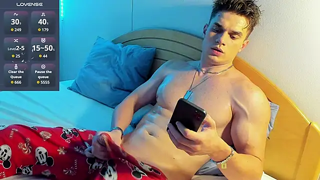 Snapshot of fresh_b1ood chatting on 09/28/25, 09:44 fresh b1ood online show from 09/28/25, 09:44