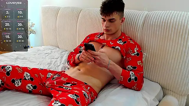 Snapshot of fresh_b1ood chatting on 03/12/25, 01:40 fresh b1ood online show from 03/12/25, 01:40