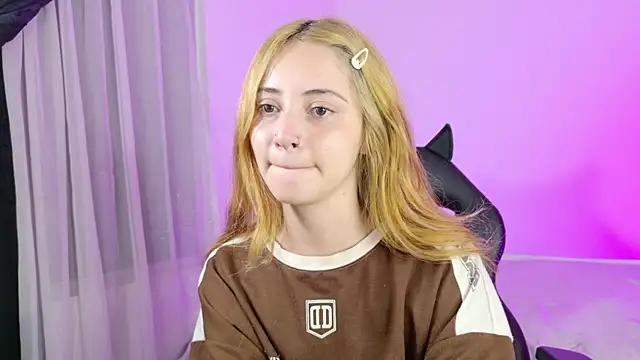 annie mora online show from 04/29/26, 03:00