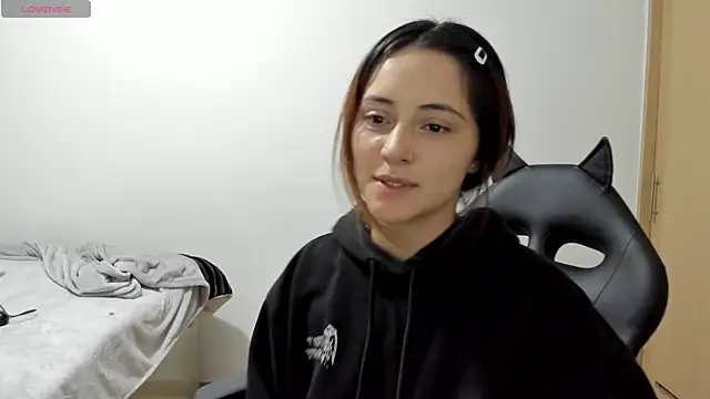 annie mora online show from 09/26/25, 12:28