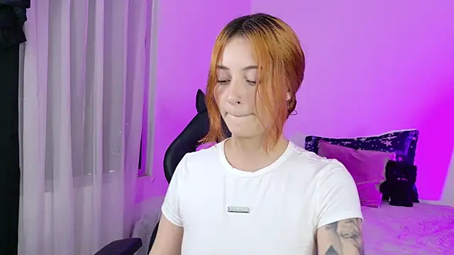 annie mora online show from 03/11/26, 01:10