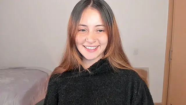 annie mora online show from 10/19/25, 04:37