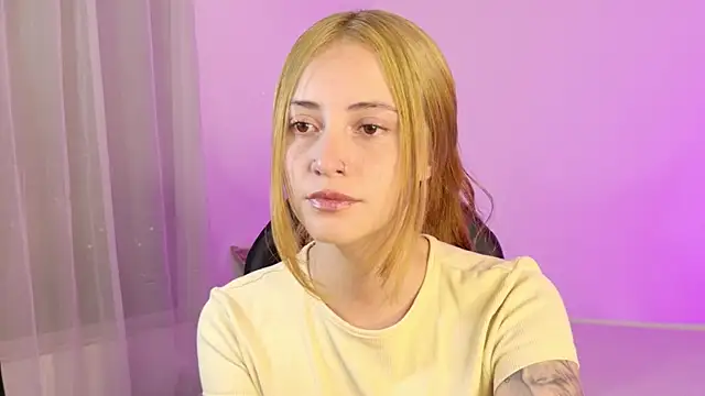 annie mora online show from 04/14/26, 02:27