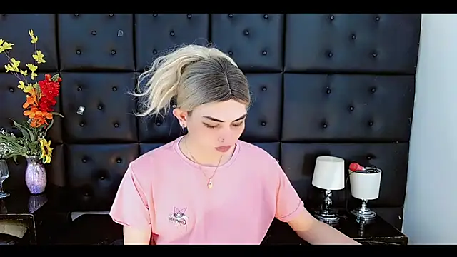 Daniela Pink  online show from 02/25/26, 07:47