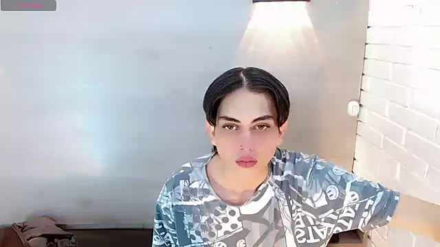 Daniela Pink  online show from 09/18/25, 08:45