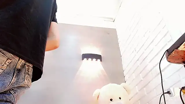 Daniela Pink  online show from 09/22/25, 07:53