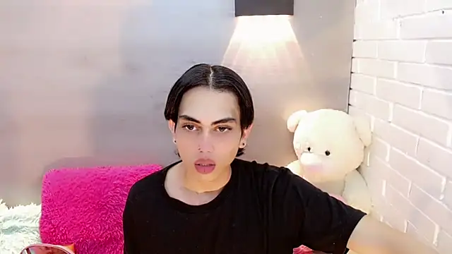 Daniela Pink  online show from 10/07/25, 07:59