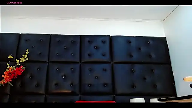 Daniela Pink  online show from 04/05/26, 08:48