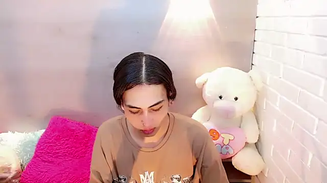 Daniela Pink  online show from 10/09/25, 07:36