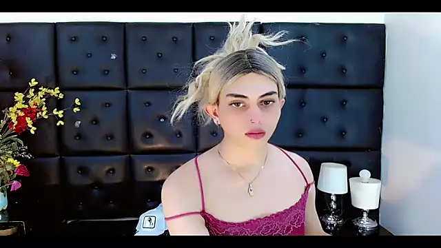 Daniela Pink  online show from 02/15/26, 11:36