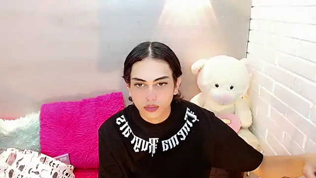 Daniela Pink  online show from 11/10/25, 07:30