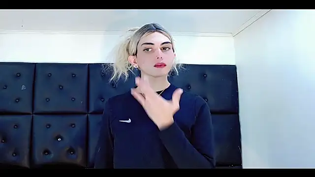 Daniela Pink  online show from 03/01/26, 08:09