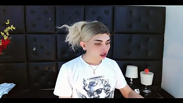 Daniela Pink  online show from 03/04/26, 07:54