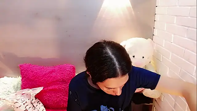 Daniela Pink  online show from 12/19/25, 08:00