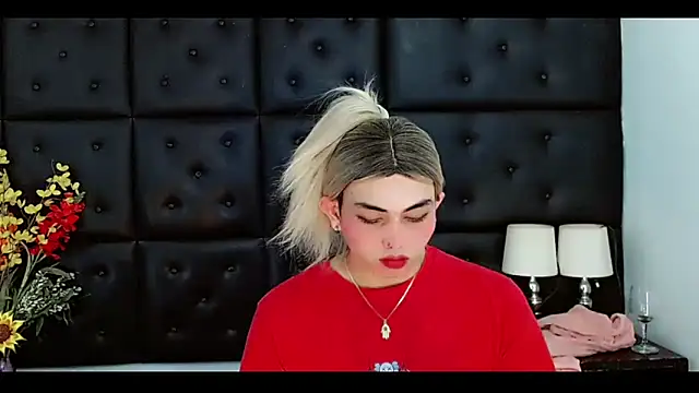 Daniela Pink  online show from 05/01/26, 07:52