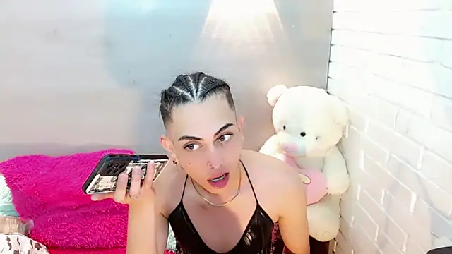 Daniela Pink  online show from 11/21/25, 07:13