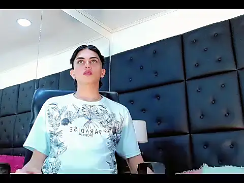 Daniela Pink  online show from 02/04/26, 08:04