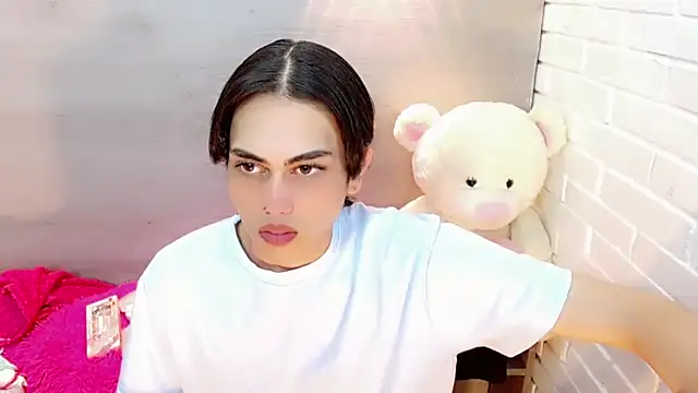 Daniela Pink  online show from 11/05/25, 07:28