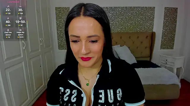 KimWessel  online show from 11/22/25, 07:35