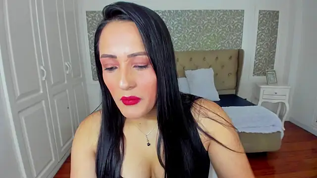 Snapshot of KimWessel_ chatting on 07/11/26, 07:47 KimWessel online show from 07/11/26, 07:47