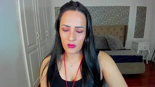 KimWessel  online show from 10/04/25, 07:59