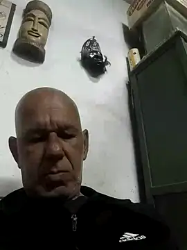 FabiQuilmes online show from 09/21/25, 07:41