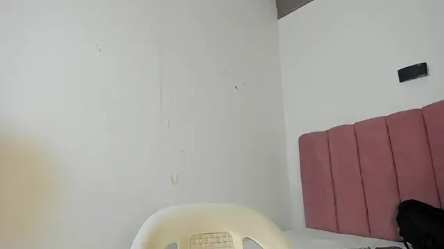 Tahira 21  online show from 03/25/26, 08:52