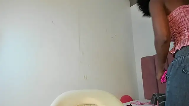 Tahira 21  online show from 03/13/26, 07:41